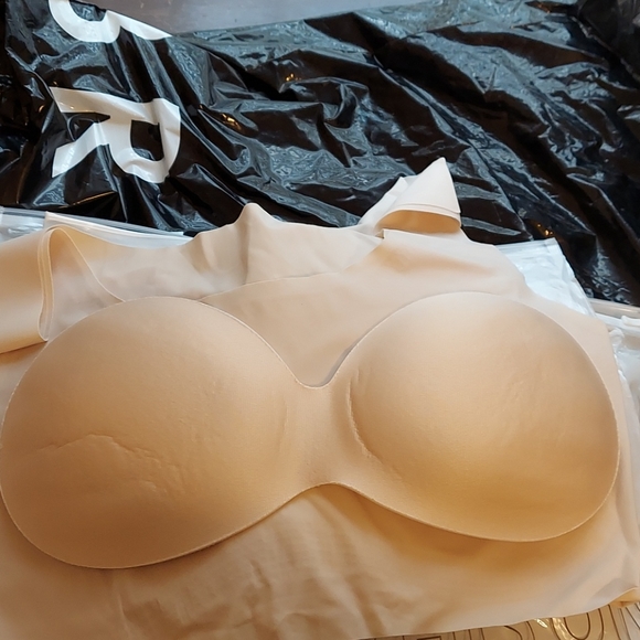 Bras - Picture 11 of 11